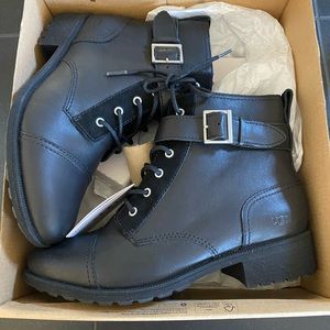 Ugg women’s unworn boots size 11 brand new